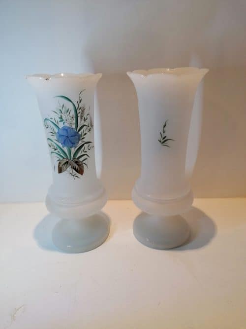 Paire vase en opaline blanche du XIXème siècle brocante castres a vendre