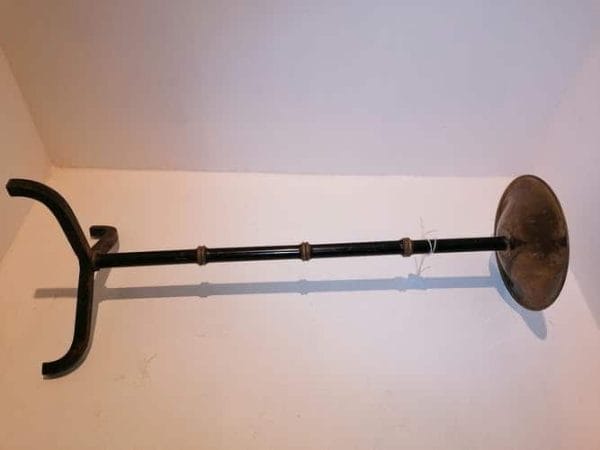 Cendrier sur pied par Jacques Adnet